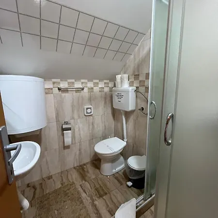 Resort Fruskogorska Lugarnica